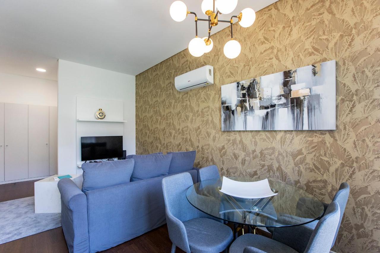 Superb 1Br Flat W/ Garden, Ac & Free Parking By Lovelystay Porto Luaran gambar