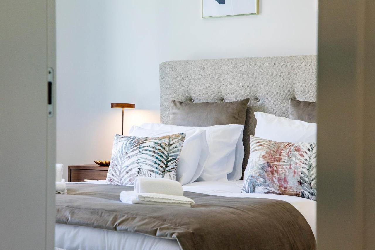 Superb 1Br Flat W/ Garden, Ac & Free Parking By Lovelystay Porto Luaran gambar