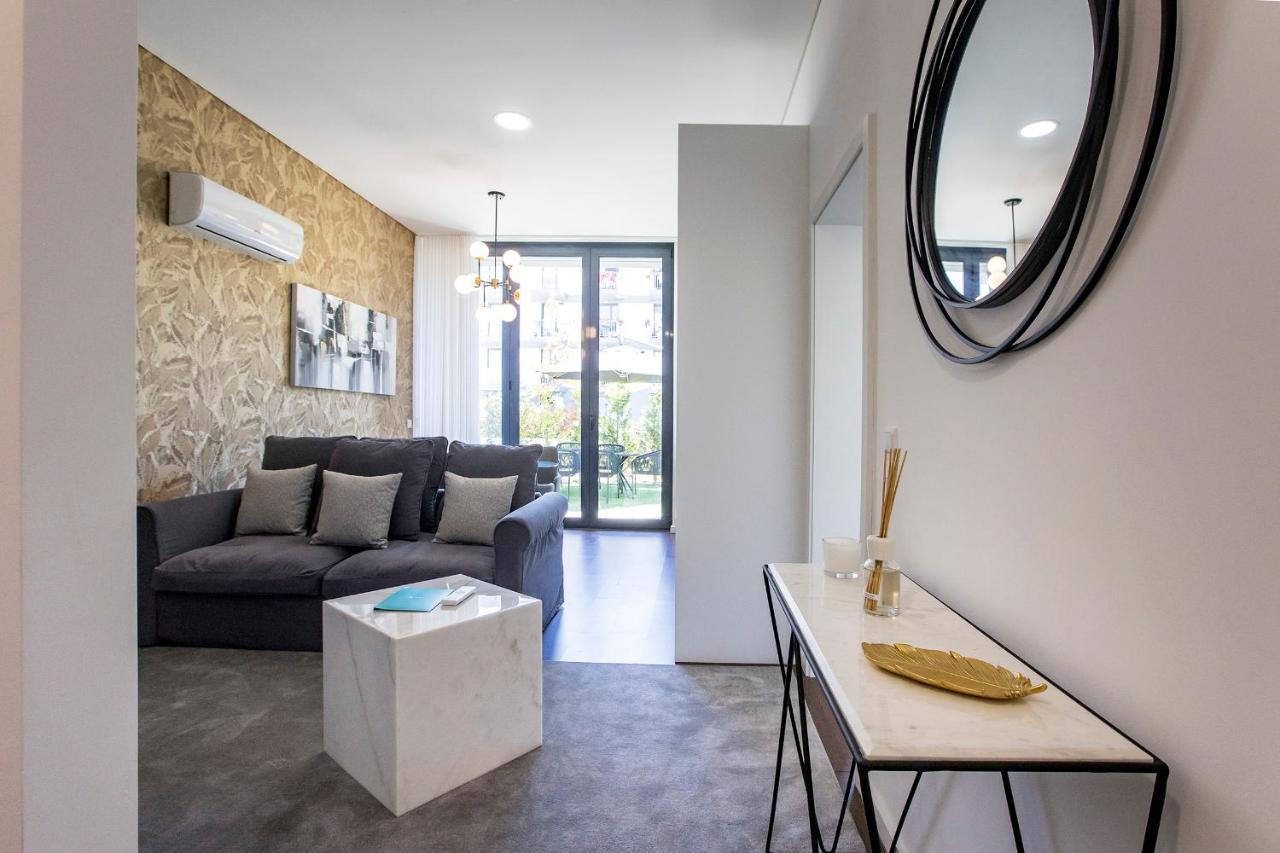 Superb 1Br Flat W/ Garden, Ac & Free Parking By Lovelystay Porto Luaran gambar