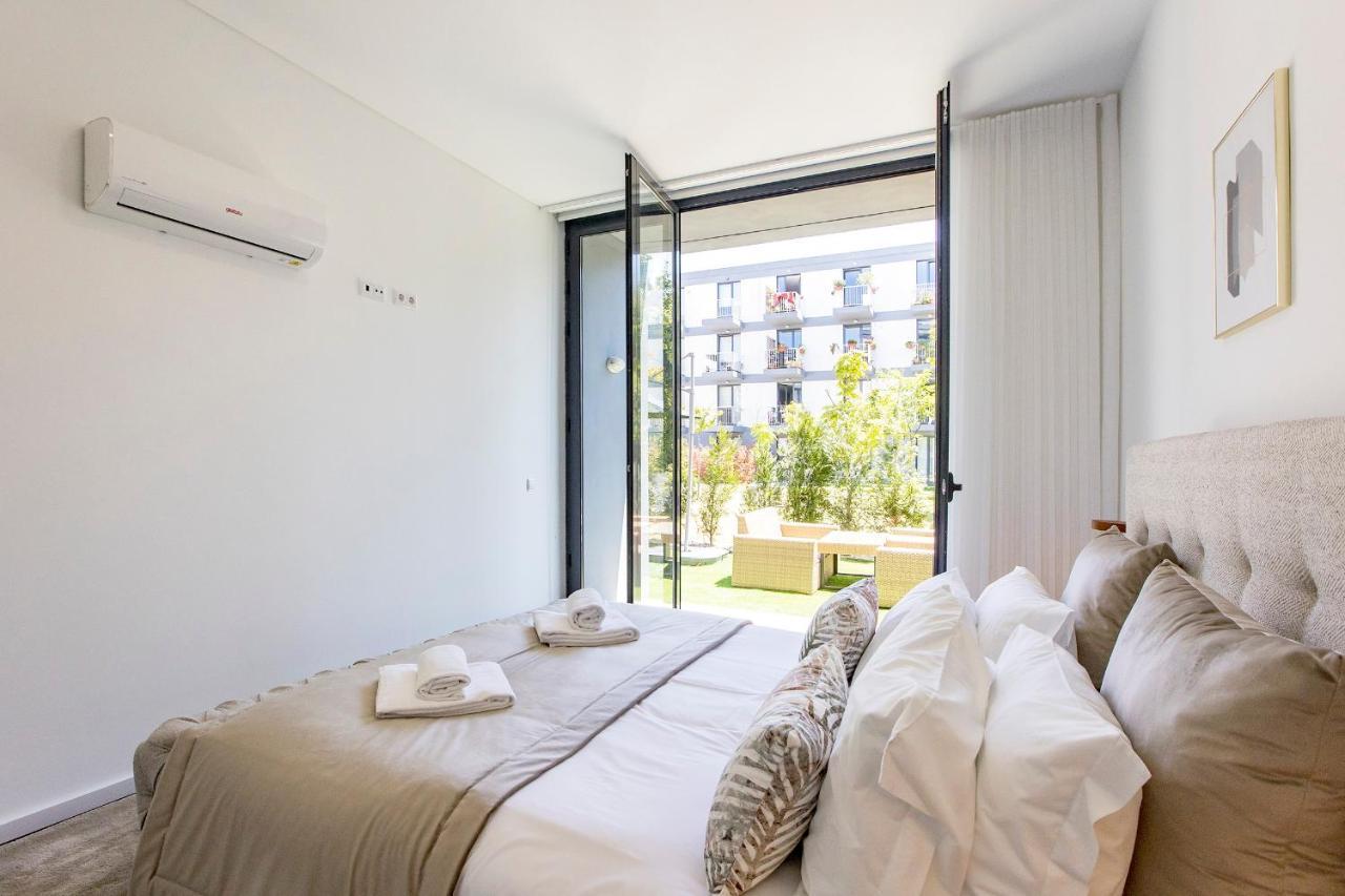 Superb 1Br Flat W/ Garden, Ac & Free Parking By Lovelystay Porto Luaran gambar