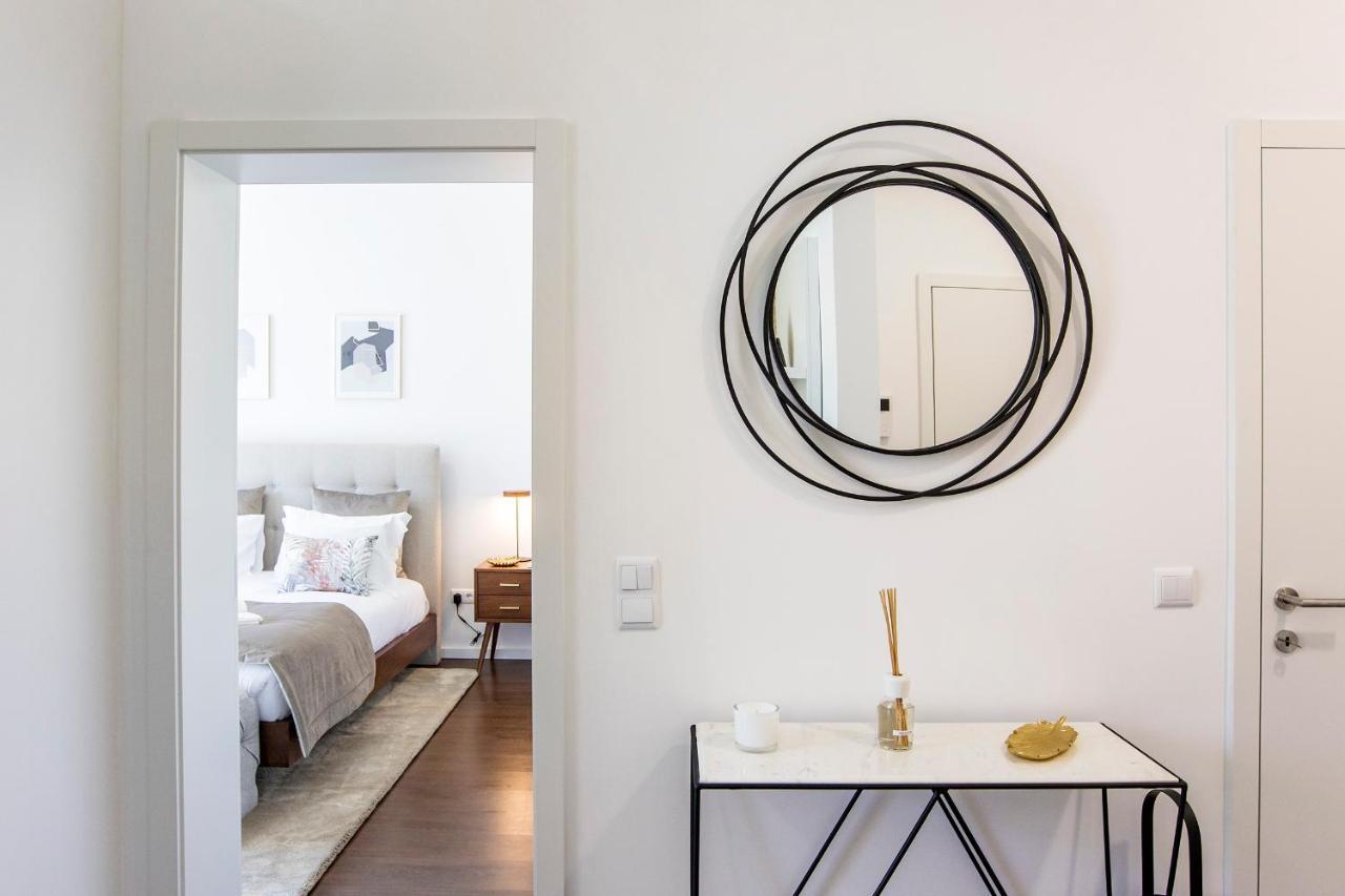 Superb 1Br Flat W/ Garden, Ac & Free Parking By Lovelystay Porto Luaran gambar