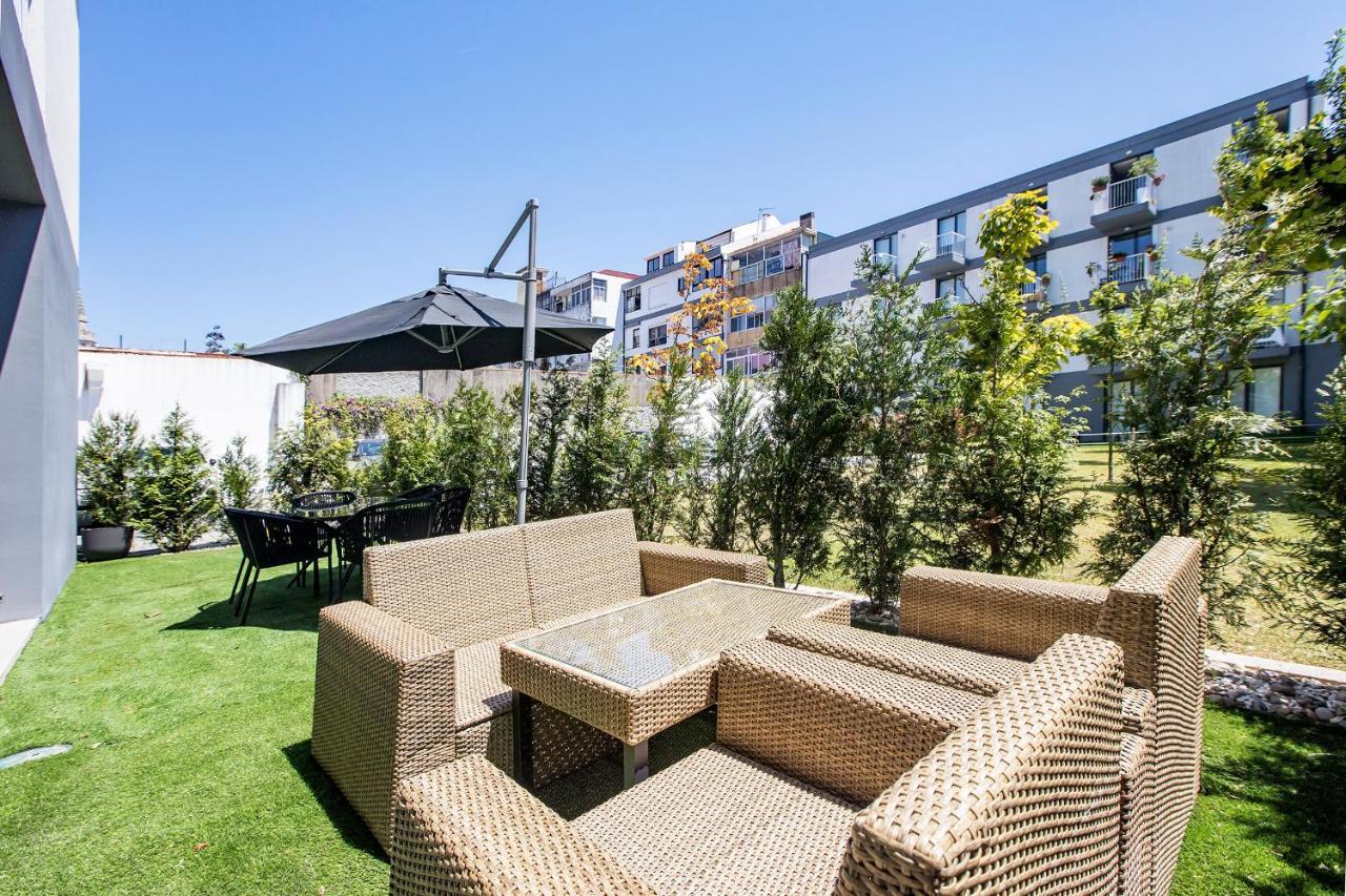 Superb 1Br Flat W/ Garden, Ac & Free Parking By Lovelystay Porto Luaran gambar