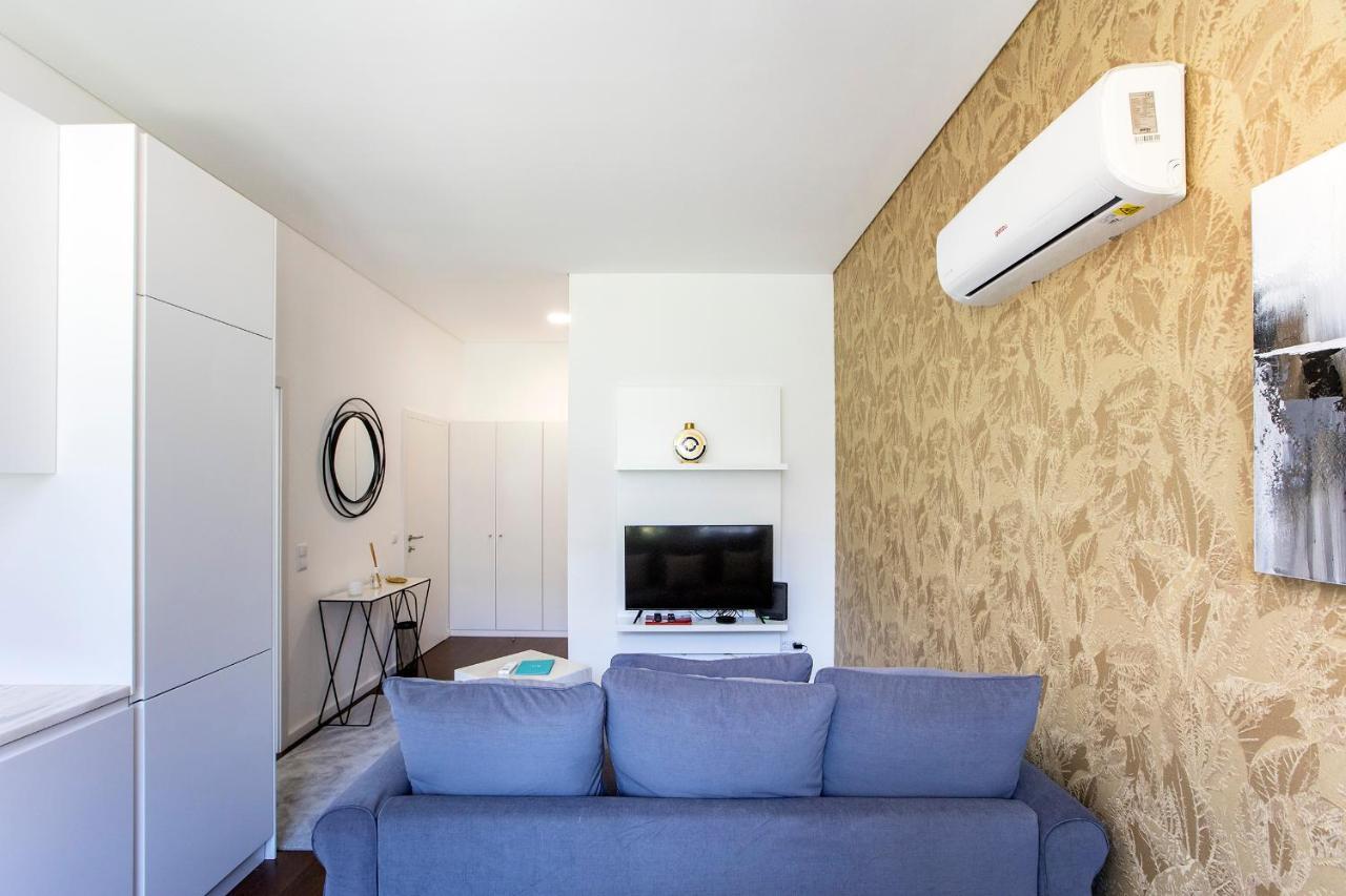 Superb 1Br Flat W/ Garden, Ac & Free Parking By Lovelystay Porto Luaran gambar